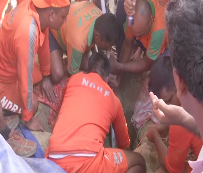 bihar 3 year old who fell into 40 ft borewell in nalanda rescued 1 – The News Mill