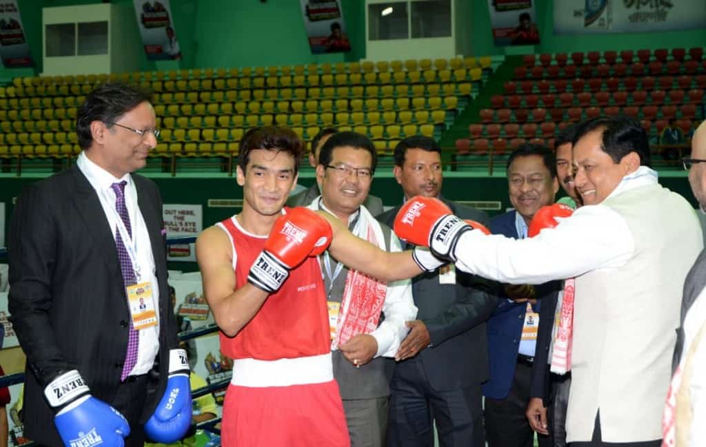 Sonowal boxing with Shiva Thapa – The News Mill