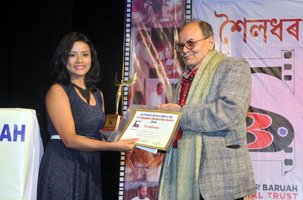 Urmila Mahanta gets best artiste award at Sailadhar Baruah Film Awards – The News Mill