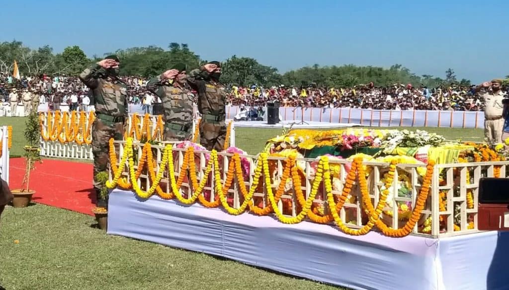 Martyred jawan Hardhan Chandra Roy laid to rest amid tears, tributes