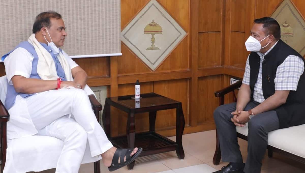 Meghalaya minister AL Hek meets Assam CM in Guwahati