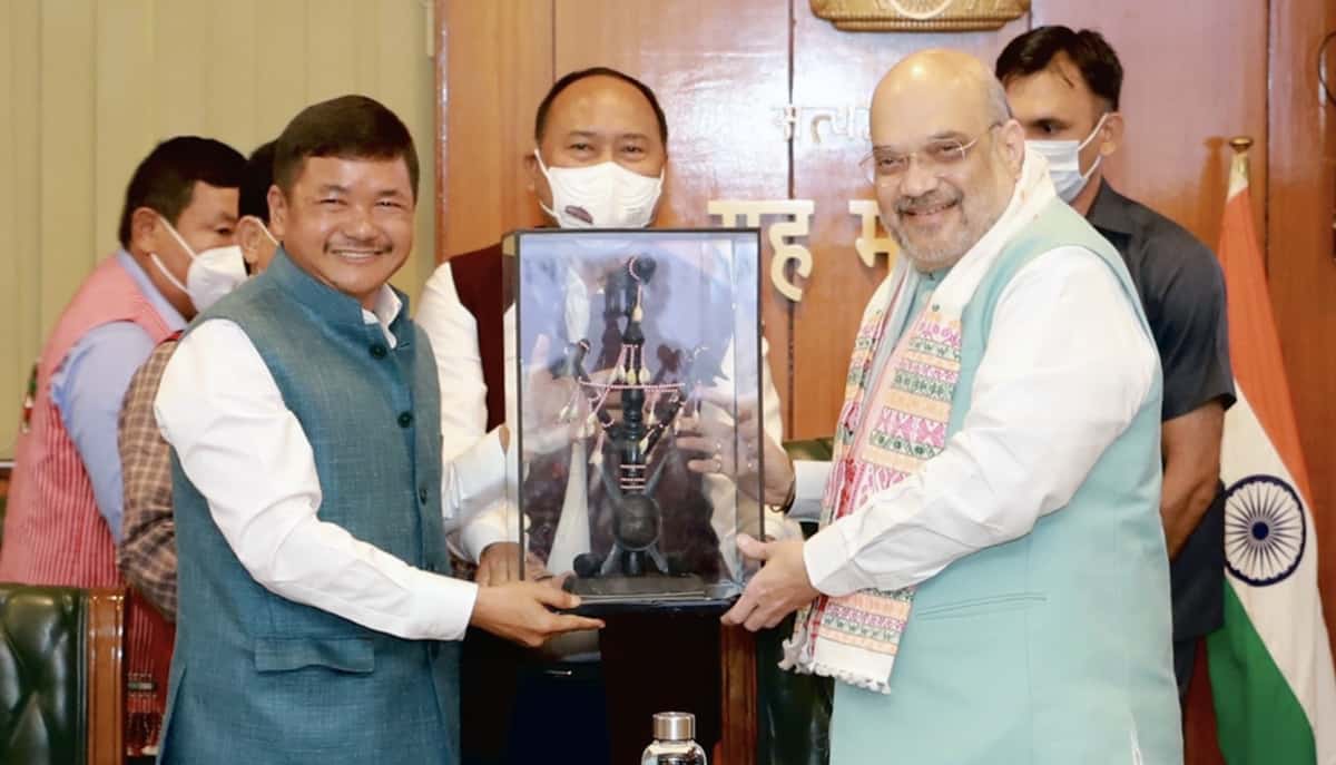 Centre signs Karbi peace pact with 6 militant groups of Assam