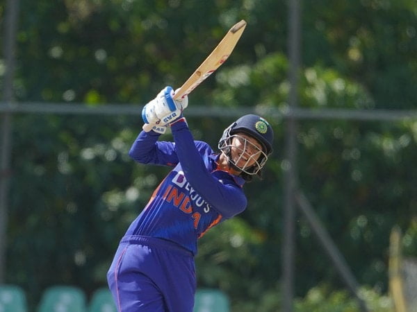 fifties from mandhana harmanpreet and yastika help india hand seven wicket loss to england in first odi – The News Mill