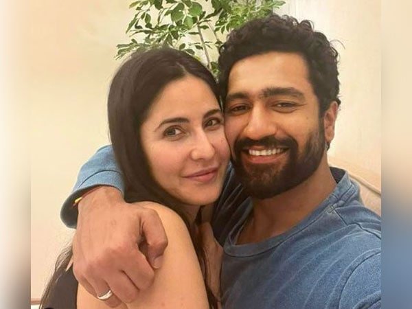 katrina drops a romantic picture with husband vicky kaushal – The News Mill