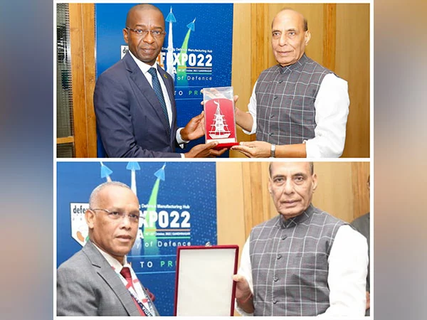 on sidelines of defexpo rajnath singh meets counterparts from mozambique madgascar jpg – The News Mill