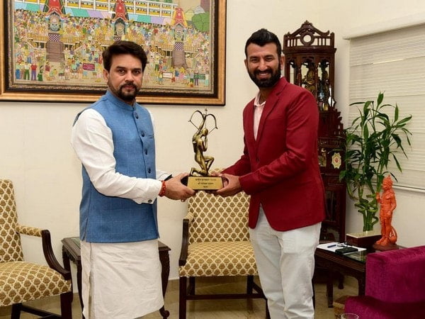 indian batter cheteshwar pujara gets arjuna award trophy from anurag thakur – The News Mill