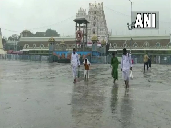cyclone mandous tirupati temple premises waterlogged devotees face problems – The News Mill