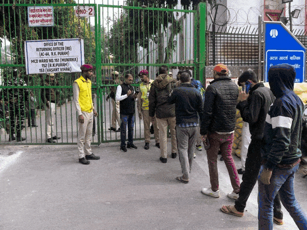 mcd polls overall 50 pc turnout recorded till 530 pm polling still on at many stations – The News Mill