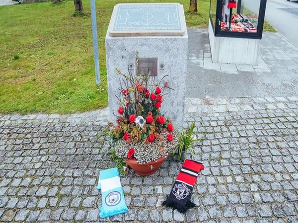 manchester city executives supporters pay their respects at manchesterplatz – The News Mill
