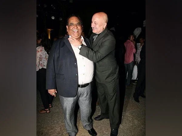 i miss you so so much anupam kher on friend satish kaushik – The News Mill