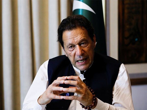 pakistan shah mahmood qureshi to lead pti if imran khan gets disqualified – The News Mill