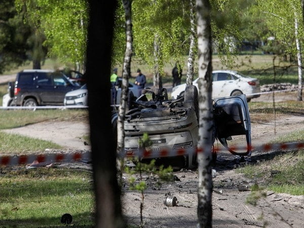pro kremlin writer zakhar prilepin injured in car bomb blast in moscow – The News Mill