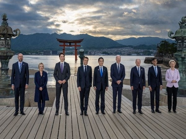 us president joe biden tours 1400 year old shrine in hiroshima with g7 leaders – The News Mill