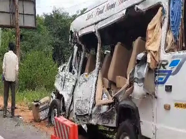 andhra pradesh two killed 9 injured in road accident in tirupati – The News Mill
