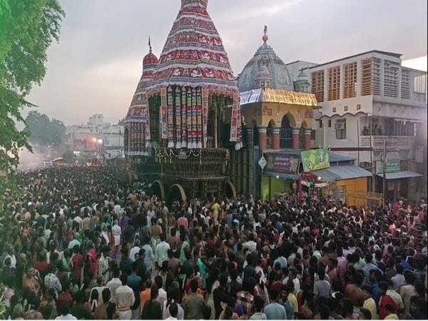 devotees throng to witness chariot procession at tamil nadus chidambaram natarajar temple – The News Mill