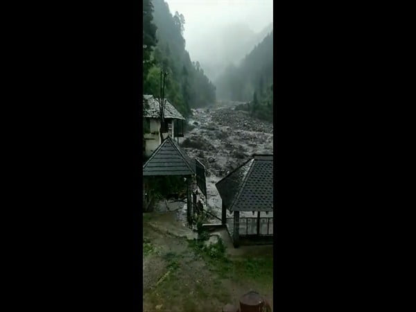 himachal flash flood hits bagipul area of mandi over 200 people including tourists stranded – The News Mill