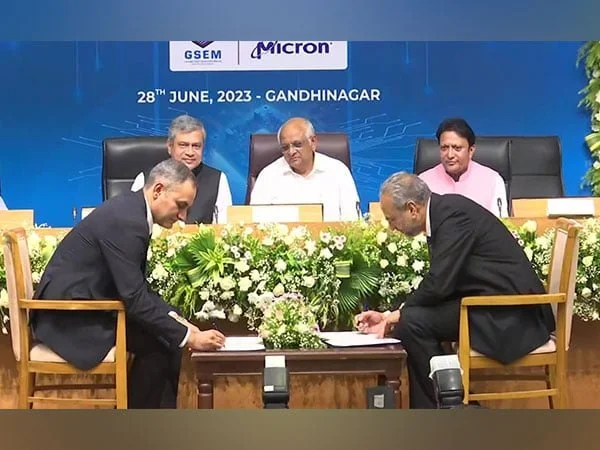 historic day for india union minister ashwini vaishnaw on gujarat govt signing mou with us chip maker micron – The News Mill