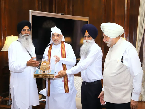 sgpc delegation meets union home minister amit shah in new delhi – The News Mill