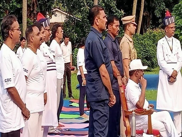 wb governor participates in international yoga day celebrations – The News Mill