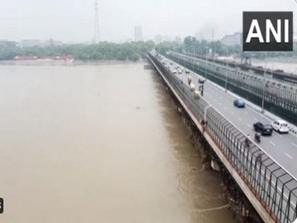 delhi yamuna water level on decline but above danger mark 205 46 metres at 3 pm – The News Mill