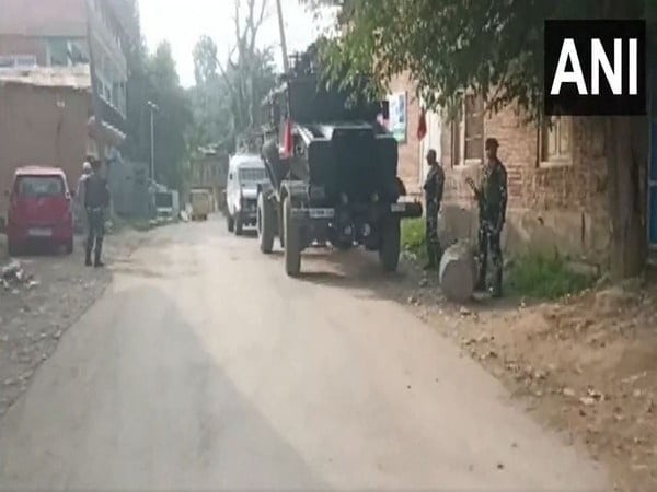 j k sia raids underway in south kashmir over sanjay sharma killing – The News Mill