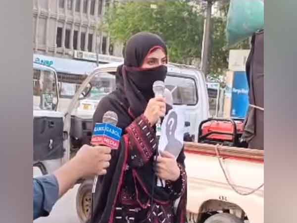 tell us if our loved ones are alive pak woman seeks safe return of forcibly disappeared brother – The News Mill