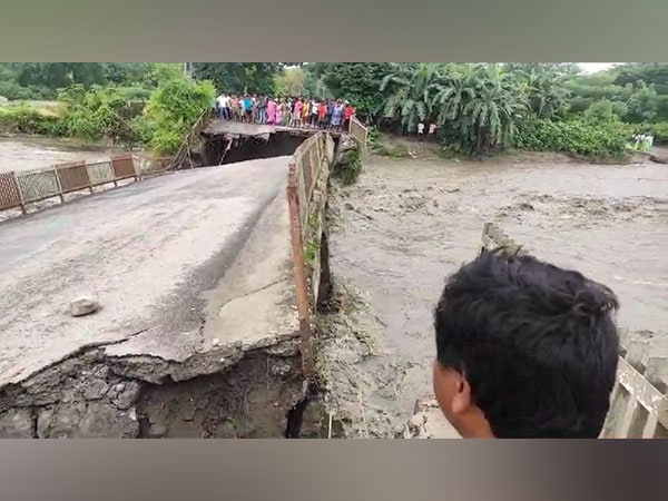 assam part of bridge over kalanadi river collapses in tamulpur following heavy rainfall – The News Mill
