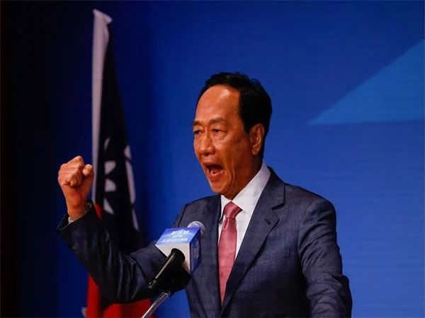 foxconn founder terry gou announces taiwan 2024 presidential bid – The News Mill