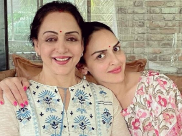 hema malini greets esha deol for her movie ek duaa gets special mention at 69th national awards – The News Mill