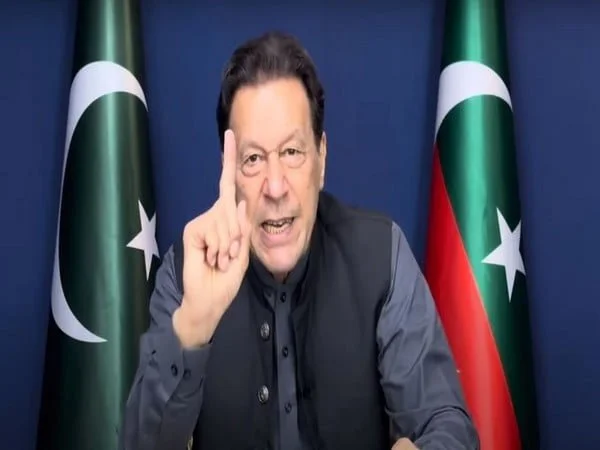 pakistan imran khan arrested gets 3 years jail in toshakhana case disqualified from politics for 5 years – The News Mill