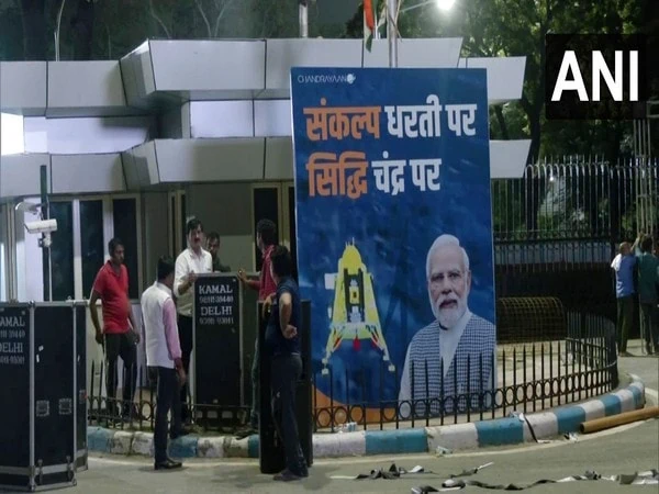 posters of chandrayaan 3 successful landing put up near palam airport to welcome pm modi – The News Mill