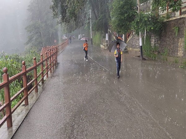 rain lashes shimla school children faced problems due to water logging – The News Mill