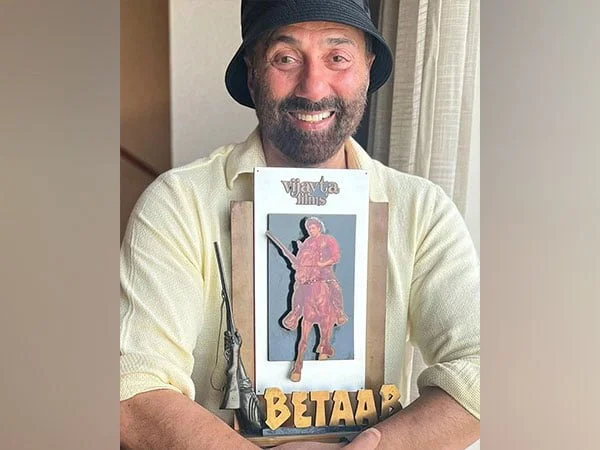 sunny deol nostalgic as his debut film betaab clocks 40 years – The News Mill