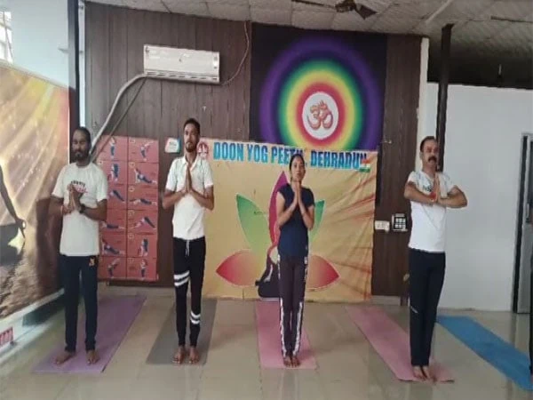 aditya l1 surya namaskar performed at doon yoga peeth for success of indias maide solar mission – The News Mill