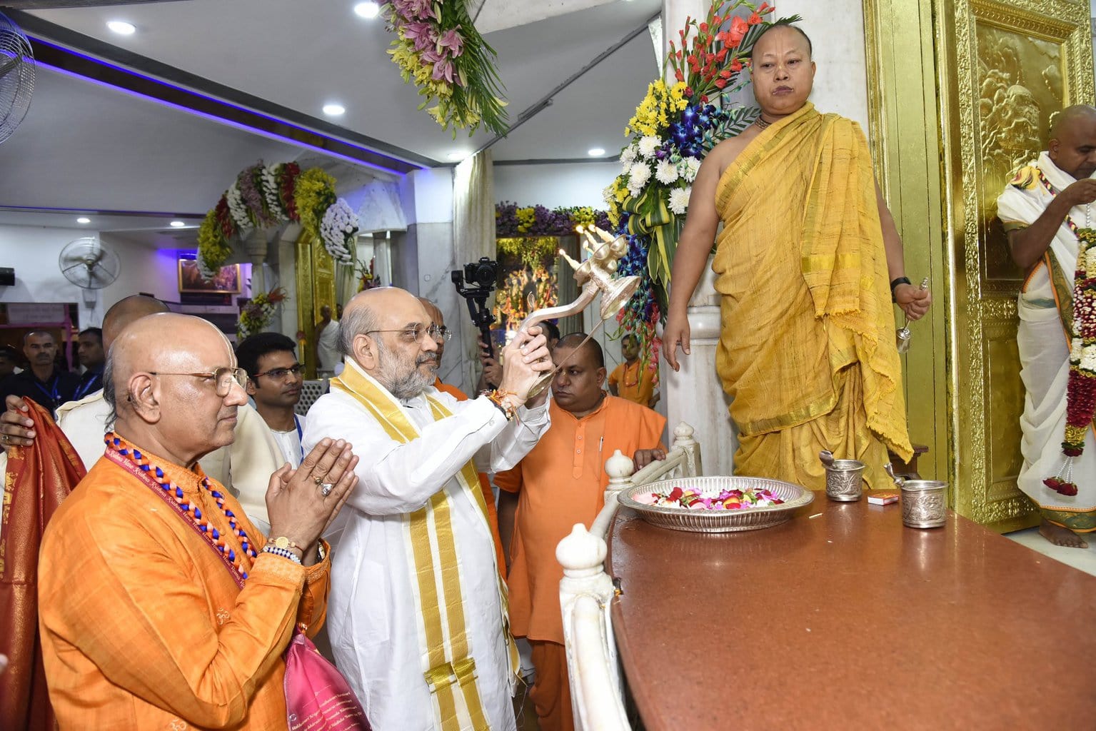 amit shah offers prayers at iskcon temple in delhi on janmashtami 1 – The News Mill