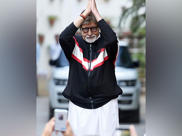 can never have enough emotion for this gratitude amitabh bachchan celebrates 41 years of meeting fans – The News Mill