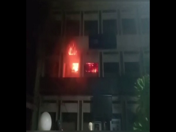 fire breaks out at bank branch in tamil nadus madurai – The News Mill