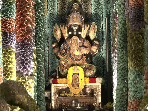 karnataka temple dons crores of rupees in bengalurus jp nagar for ganesh chaturthi celebrations – The News Mill