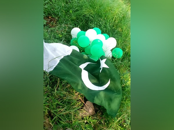 pakistan flag tied to balloons found in jammu kashmirs udhampur – The News Mill