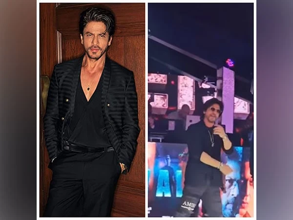 srk grooves to zinda banda besharam rang with fans at a club in dubai check out videos – The News Mill