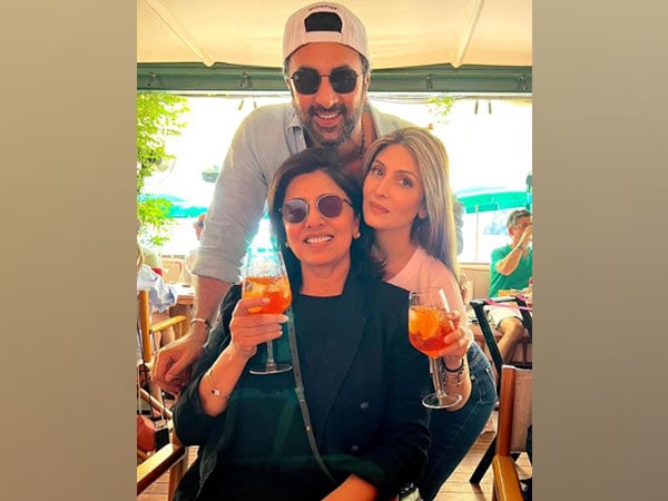 wishes pour in from mom neetu sister riddhima for rahas papa ranbir kapoors birthday – The News Mill