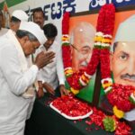 karnataka cm siddaramaiah pays tribute to mahatma gandhi lal bahadur shastri on their birth anniversary – The News Mill