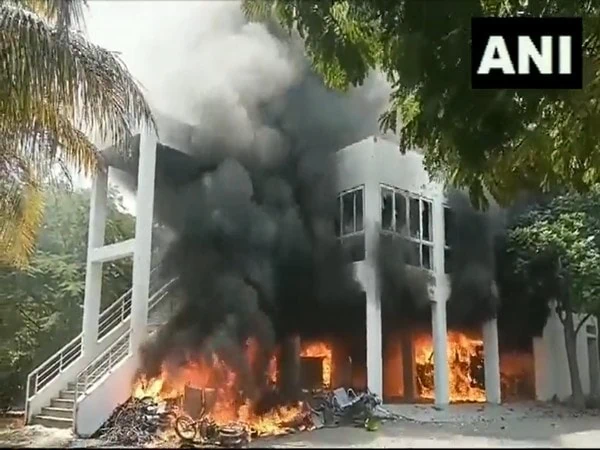 maharashtra ncp mla prakash solankes residence set on fire by pro maratha reservation protestors – The News Mill