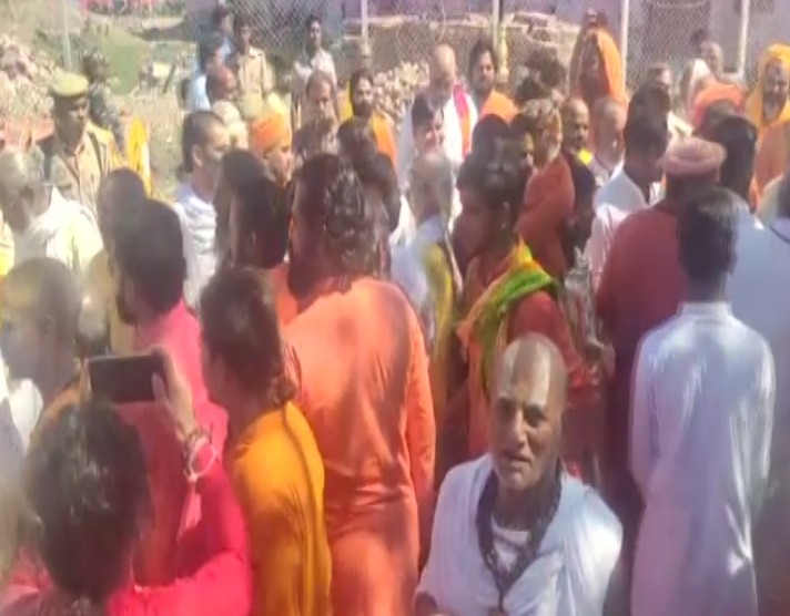 sants reach ayodhya for pran pratistha mahotsav preparations – The News Mill