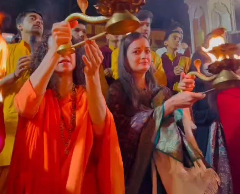 dia mirza performs ganga aarti with family in rishikesh 1 – The News Mill