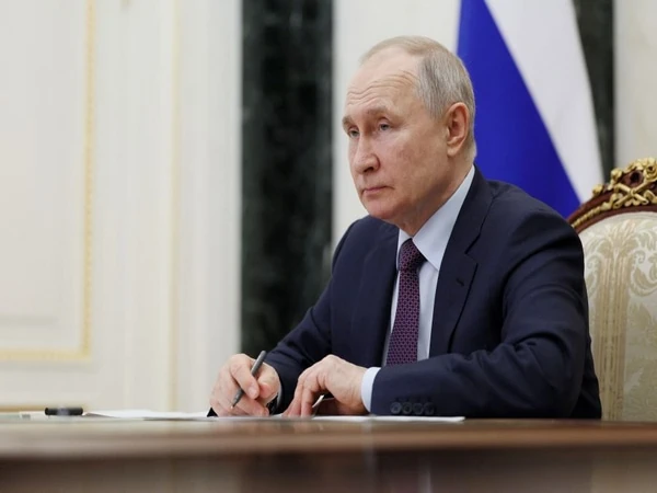 russian president putin gives nod to law revoking nuclear test ban treaty – The News Mill