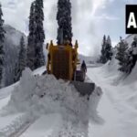 j k fresh spell of snow blankets doda district snow clearance ops begins – The News Mill